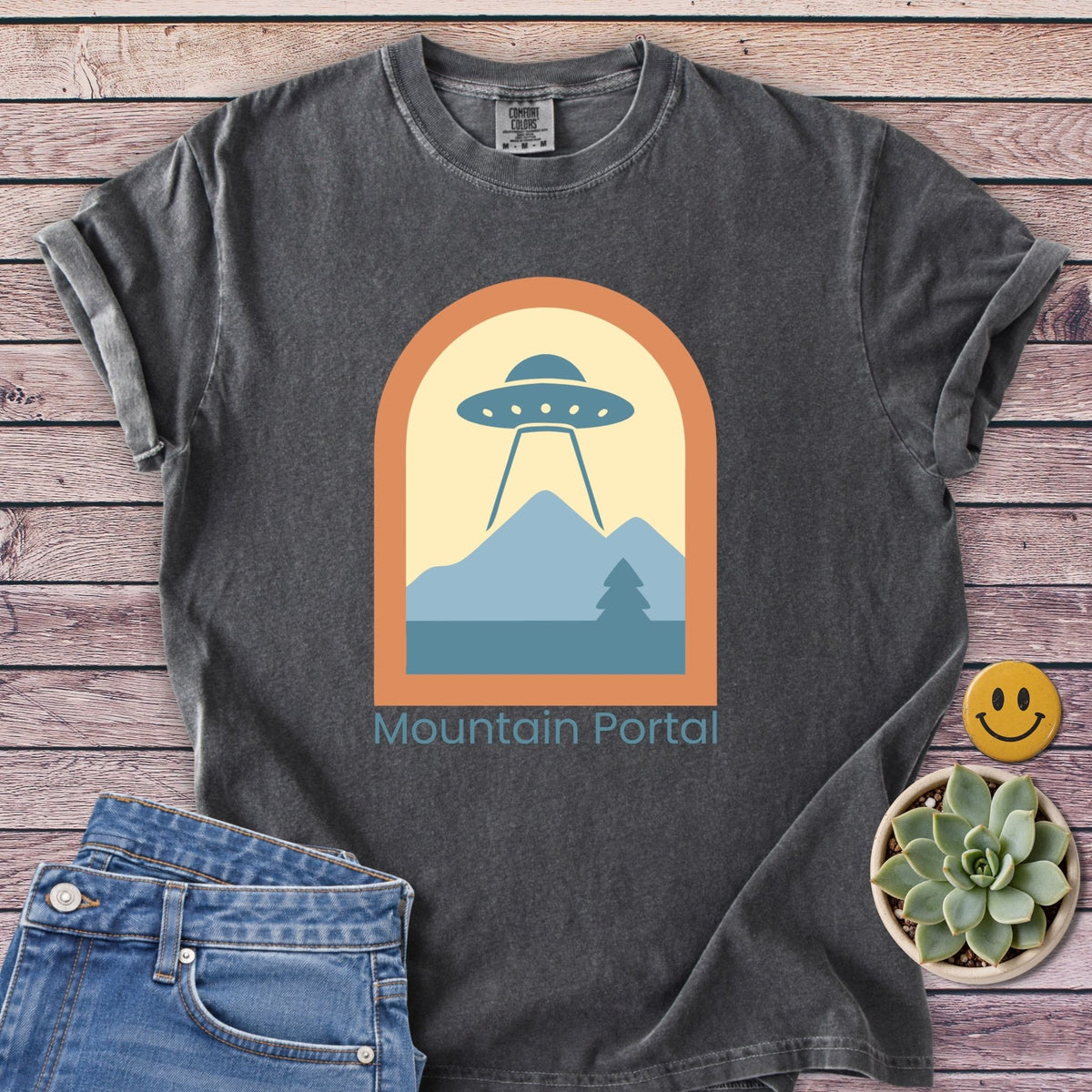 Mountain Portal T-Shirt in Pepper