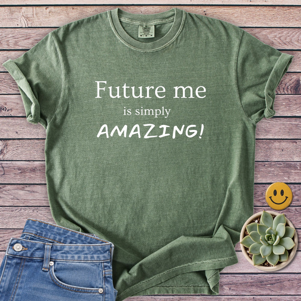 Future Me... Amazing! T-Shirt in Moss