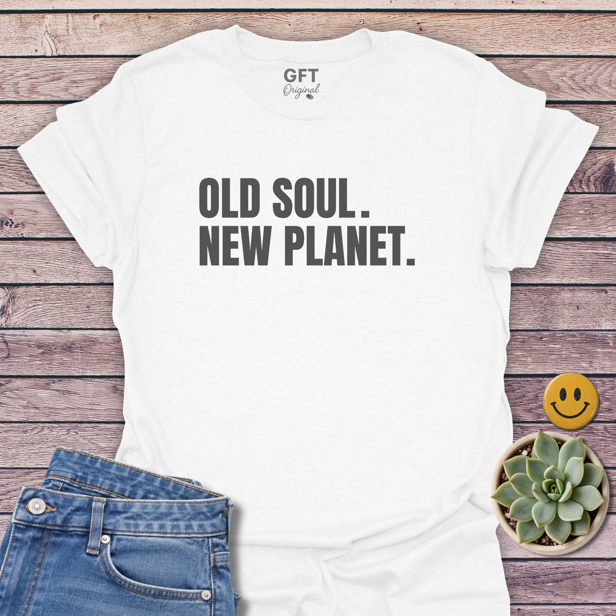 Old Soul. New Planet. T-Shirt in White