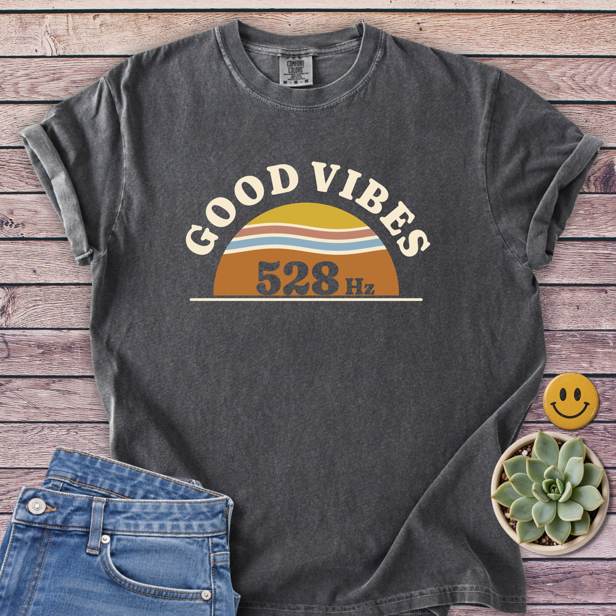 Good Vibes 528 T-Shirt in Pepper