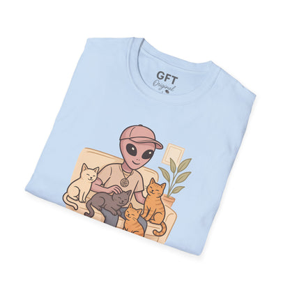 Earthlings with Cosmic Hearts 💜 Cats – T-Shirt